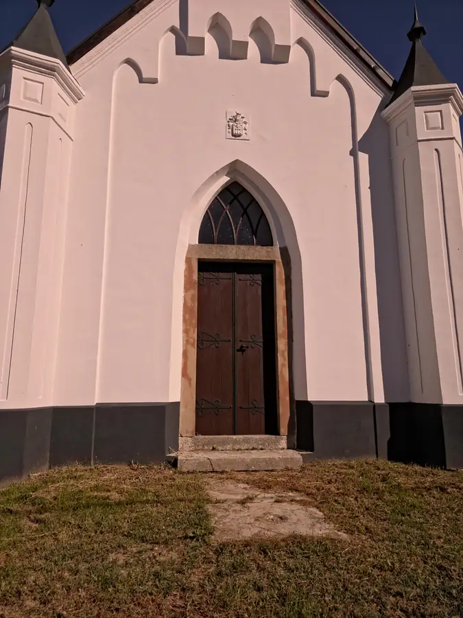 Részlet a szügyi Hanzély-kápolnáról